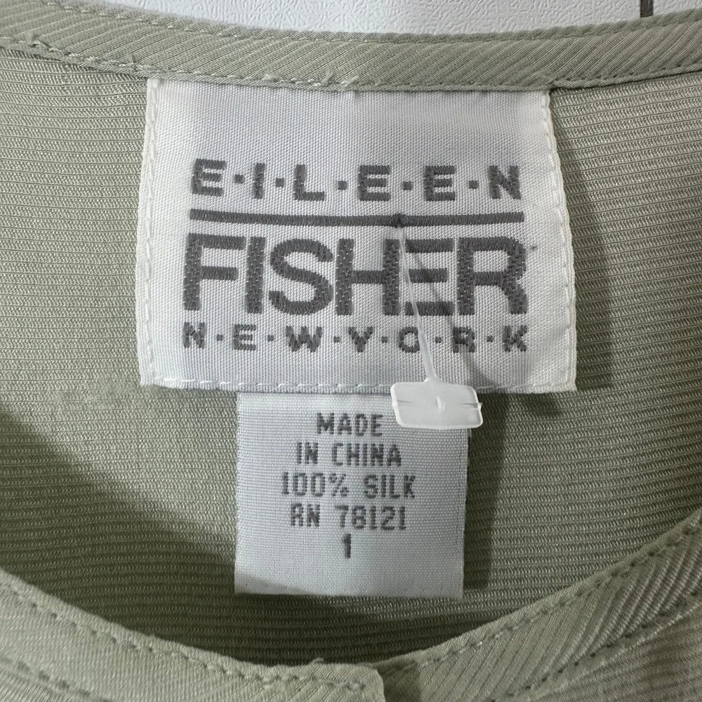 Eileen Fisher Sage Green 100% Silk Ribbed Sleeveless Button Down Top Size 1
